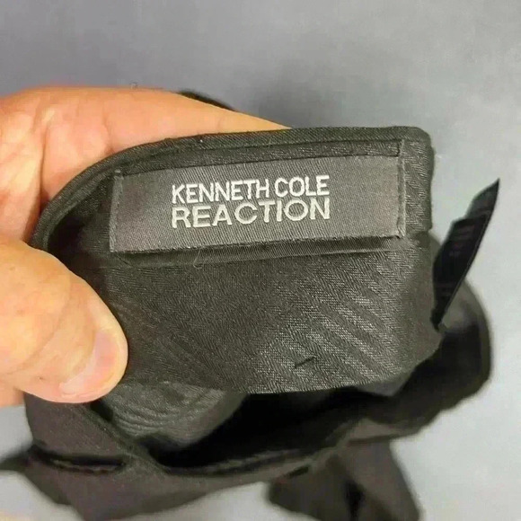 Kenneth Cole Reaction Dress Pants Men’s 32/32 Black Gray Pinstriped Stretch 0337 - Picture 3 of 9